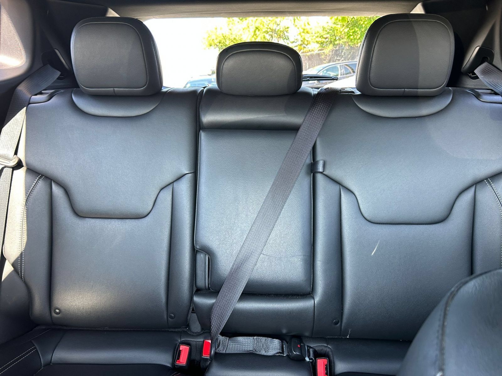 Used 2025 Jeep Compass Limited AWD/4WD image 32