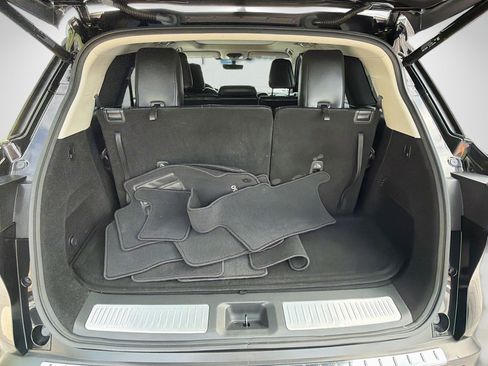 Used 2023 INFINITI QX60 Luxe w/ Performance Audio Package FWD image 27