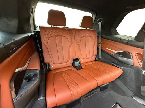 Used 2020 BMW X7 M50i w/ Dynamic Handling Package AWD/4WD image 22