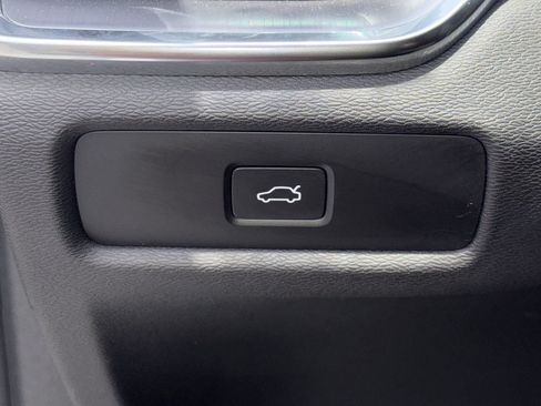 Used 2024 Volvo S60 B5 Core FWD image 11
