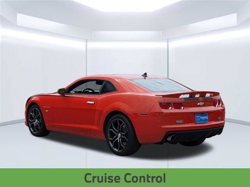 Used 2010 Chevrolet Camaro SS w/ RS Package RWD image 4