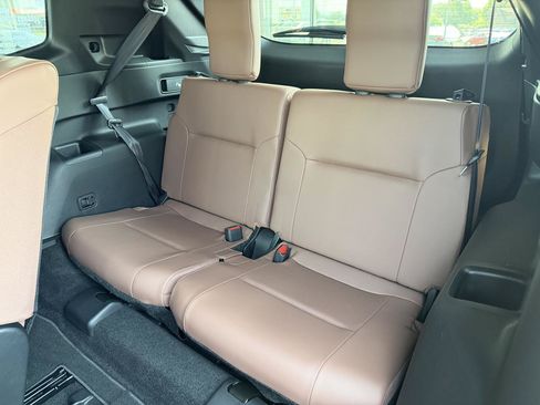 Used 2025 Mitsubishi Outlander SEL AWD/4WD image 19