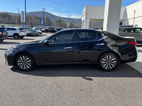 Used 2023 Nissan Altima 2.5 SV image 24