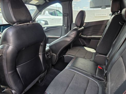 Used 2023 Ford Escape ST-Line Elite AWD/4WD image 11