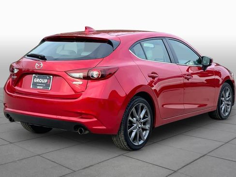 Used 2018 MAZDA MAZDA3 Grand Touring w/ Premium Equipment Package FWD image 13