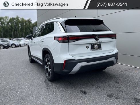 New 2025 Volkswagen Tiguan SE image 15