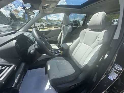 Used 2023 Subaru Forester Premium AWD/4WD image 21
