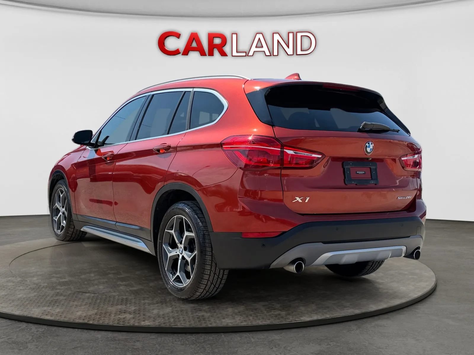 Used 2019 BMW X1 sDrive28i w/ Convenience Package FWD image 4