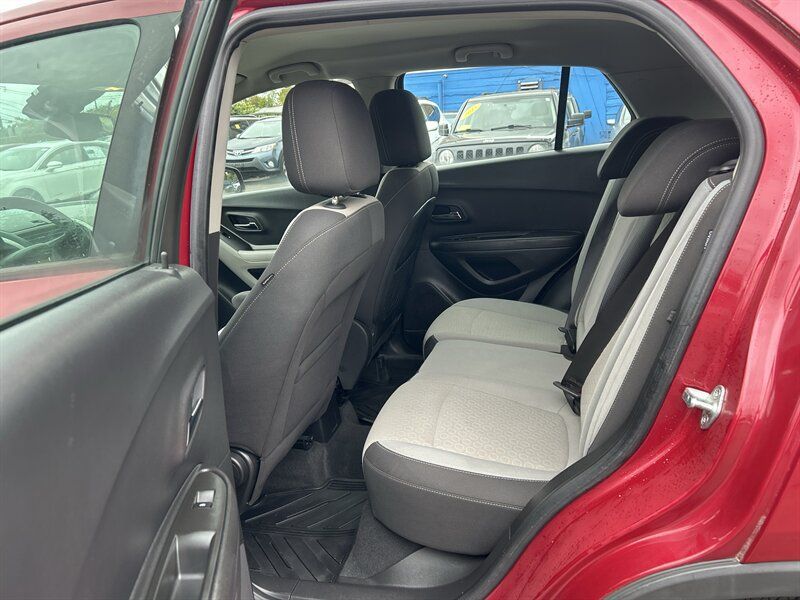 Used 2015 Chevrolet Trax LS w/ LPO, Protection Package AWD/4WD image 10
