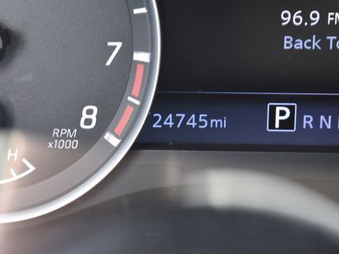 Used 2024 Nissan Frontier SV RWD image 22