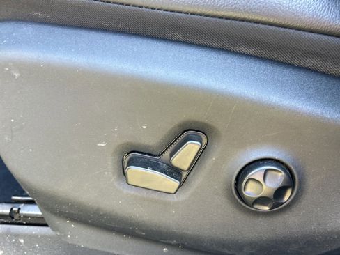 Certified 2021 Chrysler Pacifica Touring-L w/ S Appearance Package image 27