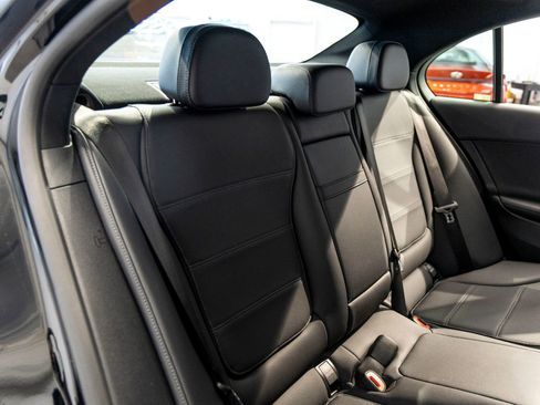 Used 2025 Mercedes-Benz C 300 Sedan image 24