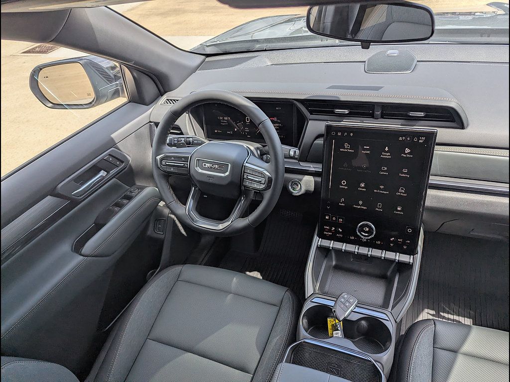New 2027 GMC Terrain AT4 w/ LPO, Floor Liner Package AWD/4WD image 17