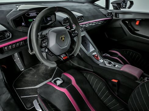 Used 2022 Lamborghini Huracan STO image 27