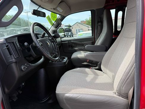 Used 2022 Chevrolet Express 2500 w/ Driver Convenience Package RWD image 29