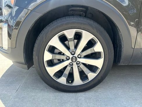 Used 2020 Kia Telluride S FWD image 7
