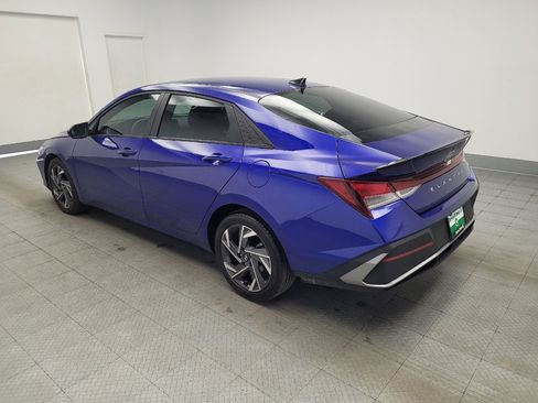 Used 2025 Hyundai Elantra Sport FWD image 5