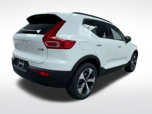 New 2026 Volvo XC40 B5 Plus w/ Protection Package Premier image 23