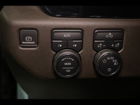 Used 2023 Chevrolet Silverado 1500 LT w/ Protection Package AWD/4WD image 15