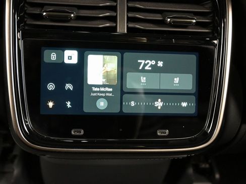 Used 2022 Rivian R1S Launch Edition image 29