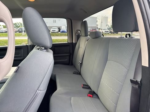Used 2018 RAM 1500 Express AWD/4WD image 19