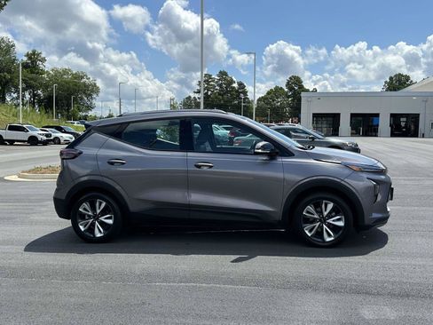 Used 2023 Chevrolet Bolt EUV LT w/ Convenience Package FWD image 26