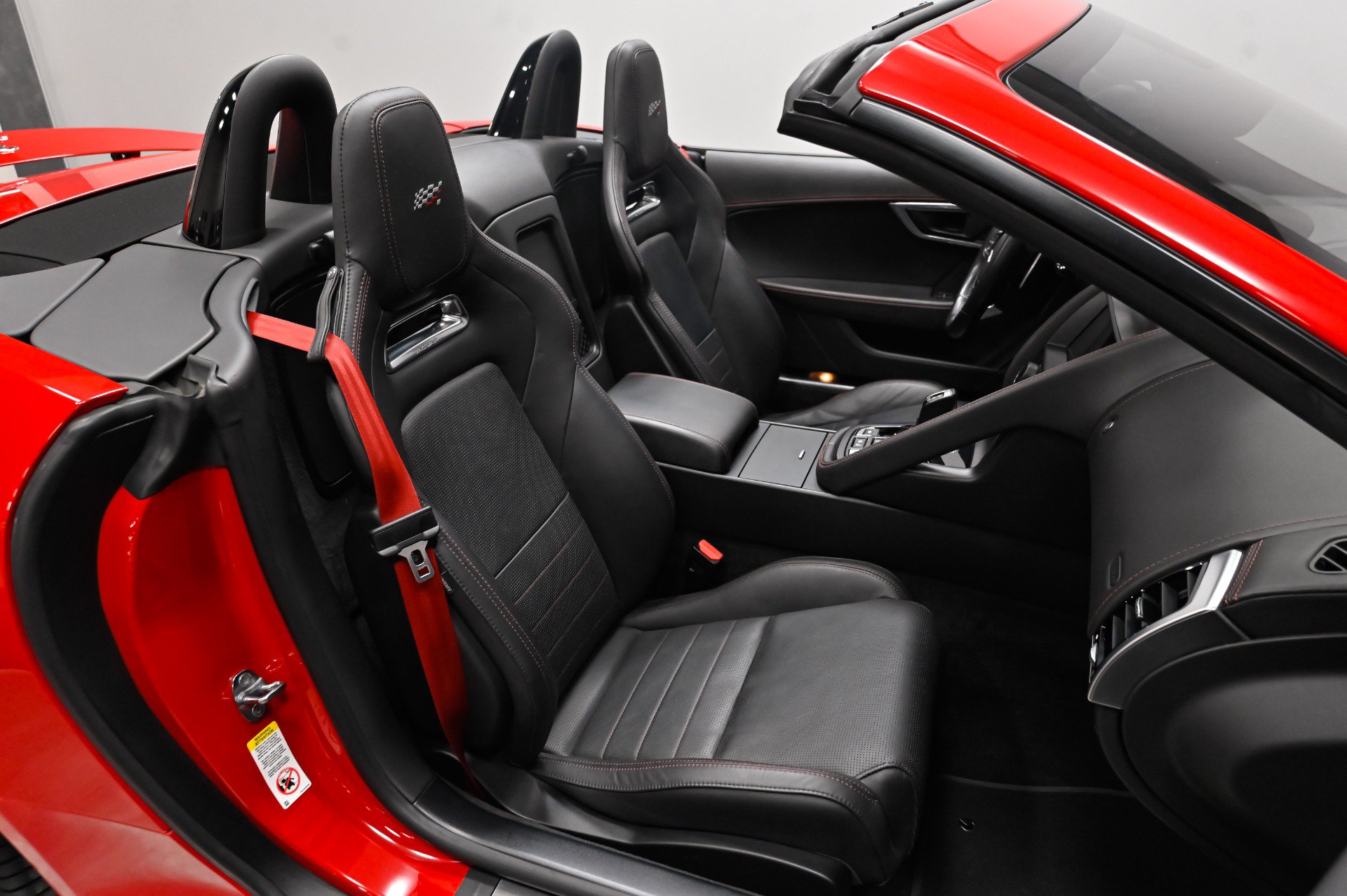 Used 2020 Jaguar F-TYPE Convertible RWD image 40