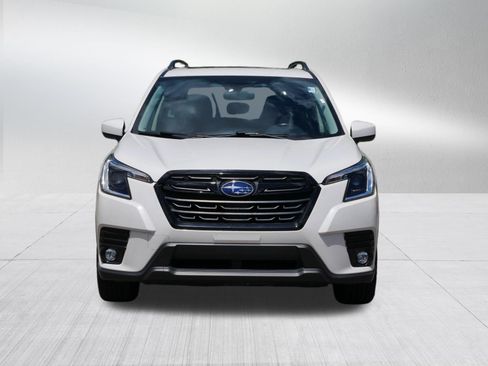 Used 2024 Subaru Forester Premium AWD/4WD image 2
