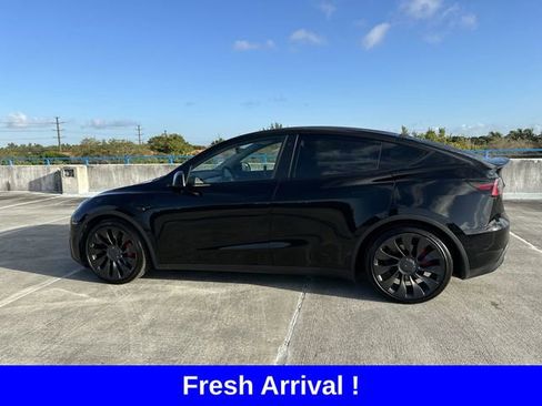 Used 2022 Tesla Model Y Performance image 17