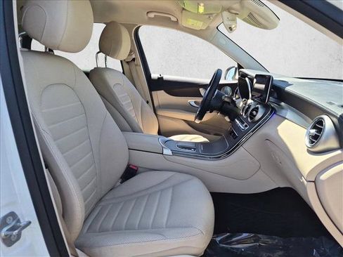 Used 2020 Mercedes-Benz GLC 350e 4MATIC image 21