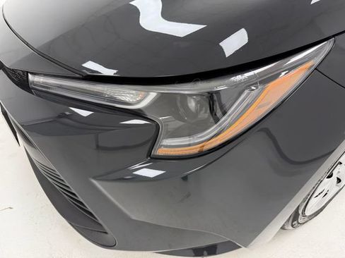 Used 2025 Toyota Corolla LE FWD image 6