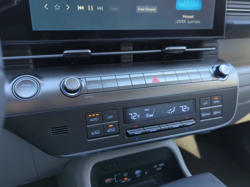 Certified 2026 Hyundai Kona SEL Sport AWD/4WD image 21