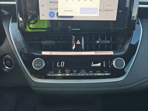 Used 2025 Toyota Corolla SE FWD image 15