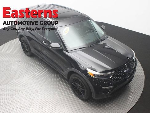 Used 2020 Ford Explorer Limited w/ Class III Trailer Tow Package AWD/4WD image 3