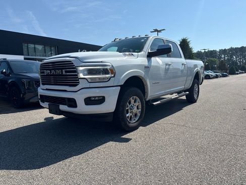 Used 2022 RAM 2500 Laramie AWD/4WD image 1