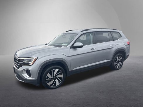 Used 2024 Volkswagen Atlas SE image 8