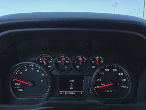 Used 2023 Chevrolet Silverado 1500 Custom image 16