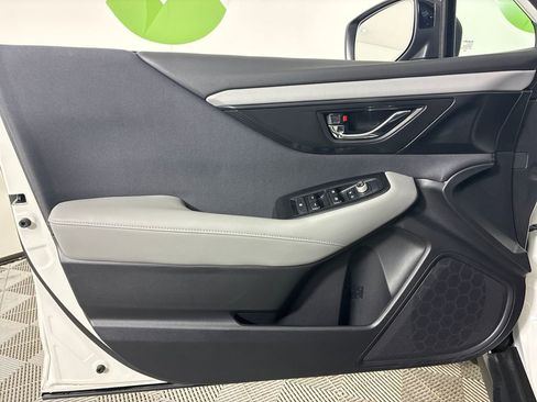 Used 2025 Subaru Outback Premium w/ Popular Package #1A image 12