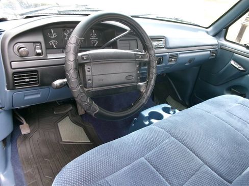Used 1995 Ford F150 XLT image 14