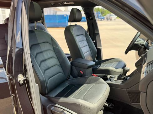 Used 2020 Volkswagen Tiguan SEL Premium R-Line AWD/4WD image 23