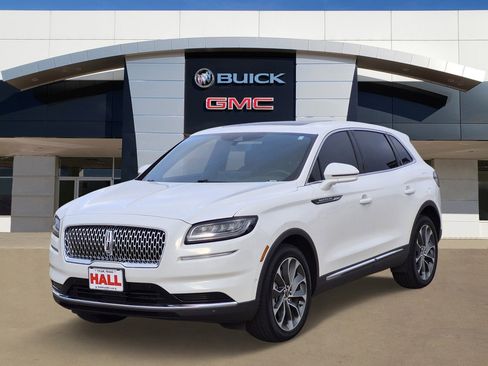 Used 2023 Lincoln Nautilus Reserve w/ Equipment Group 201A image 3