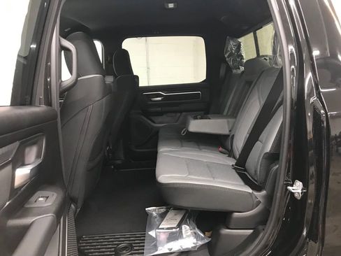 New 2026 RAM 1500 4x4 Crew Cab image 34
