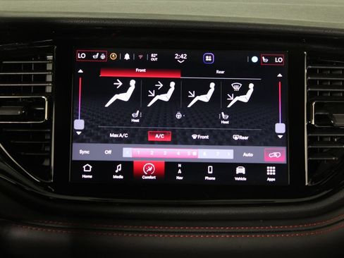 Used 2025 Dodge Durango GT w/ Blacktop Package RWD image 7