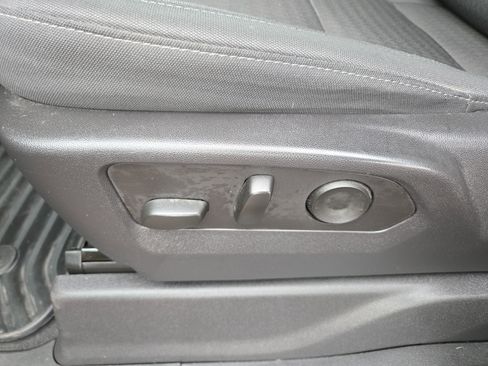 Used 2023 Chevrolet Silverado 1500 Custom image 28