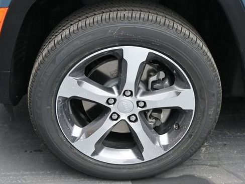 New 2026 Jeep Grand Cherokee L Limited AWD/4WD image 35