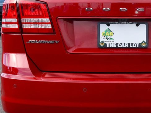 Used 2020 Dodge Journey SE w/ Blacktop Package image 19