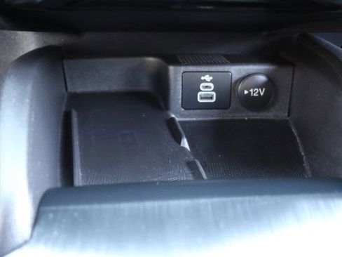 Used 2025 Ford Escape Platinum w/ Premium Technology Package image 26