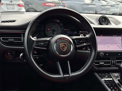 Used 2023 Porsche Macan S image 7