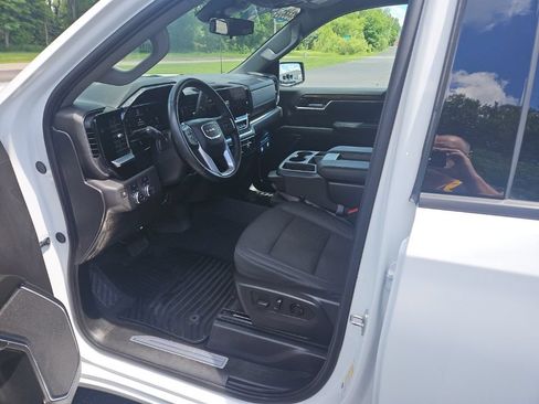 Used 2024 GMC Sierra 1500 Elevation AWD/4WD image 16
