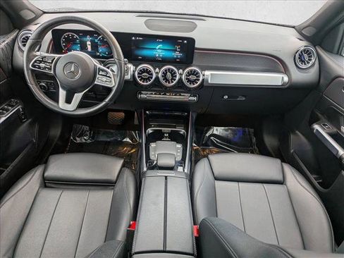 Certified 2022 Mercedes-Benz GLB 250 4MATIC image 18